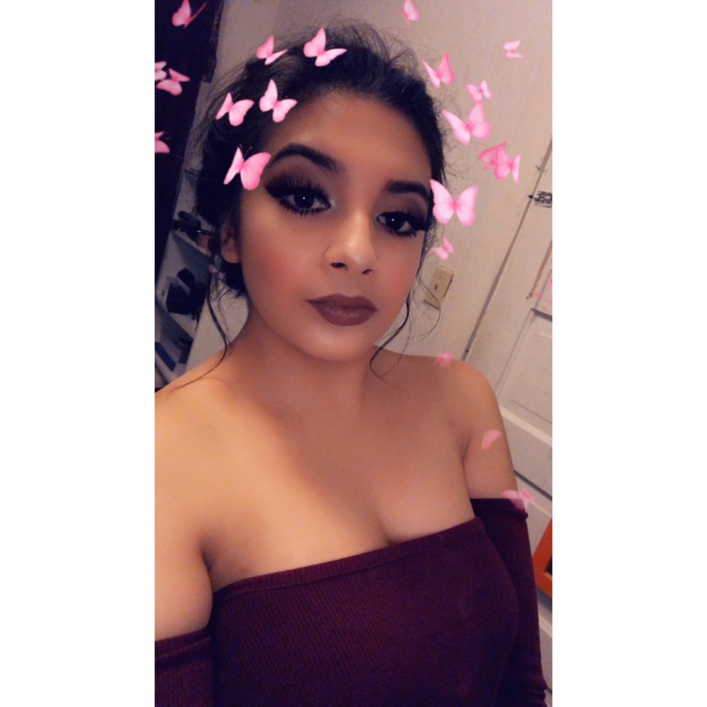 Meet your Posher, Valeria